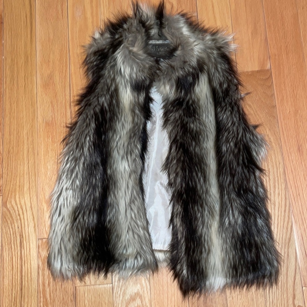 Faux fur vest- tan and black